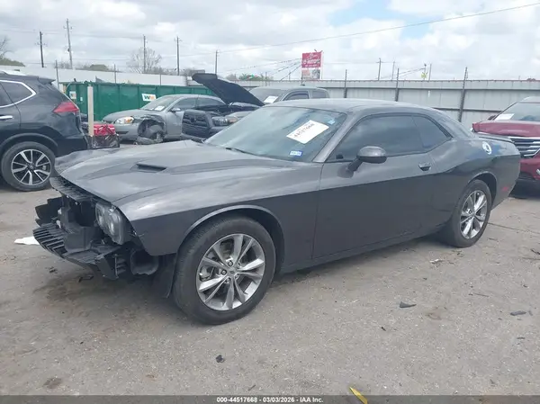 2C3CDZGG1PH689548 2023 DODGE CHALLENGER - Image 2