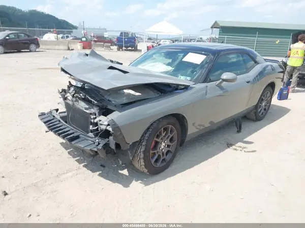 2C3CDZGG2JH209685 2018 DODGE CHALLENGER - Image 2