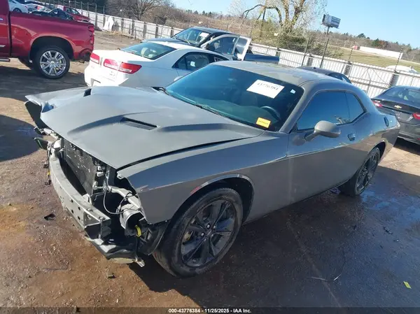 2C3CDZGG2PH606550 2023 DODGE CHALLENGER - Image 2
