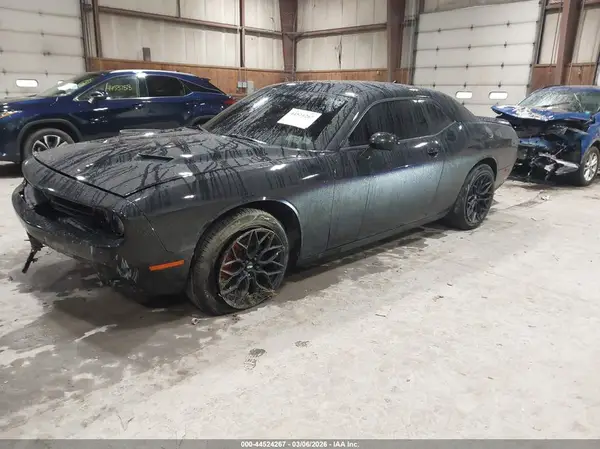 2C3CDZGG3HH593938 2017 DODGE CHALLENGER - Image 2