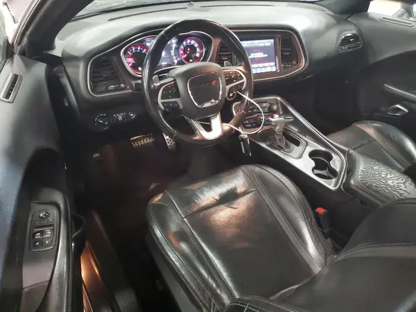 2C3CDZGG4JH256653 2018 DODGE CHALLENGER - Image 8