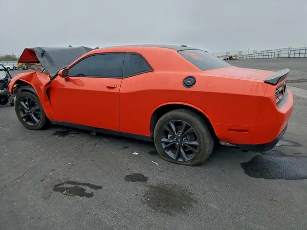2C3CDZGG4PH662943 2023 DODGE CHALLENGER - Image 2