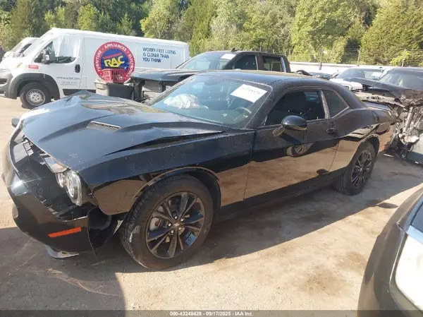 2C3CDZGG4PH663073 2023 DODGE CHALLENGER - Image 2