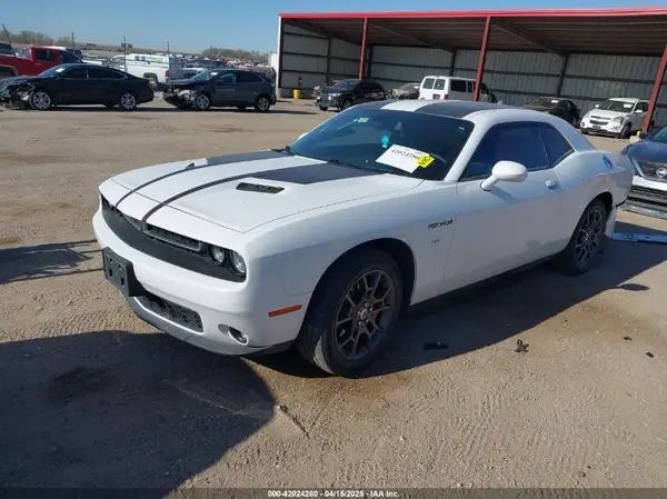 2C3CDZGG5JH257438 2018 DODGE CHALLENGER - Image 2