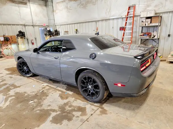 2C3CDZGG6HH606097 2017 DODGE CHALLENGER - Image 2