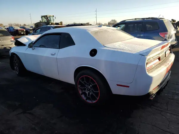 2C3CDZGG7JH205597 2018 DODGE CHALLENGER - Image 2