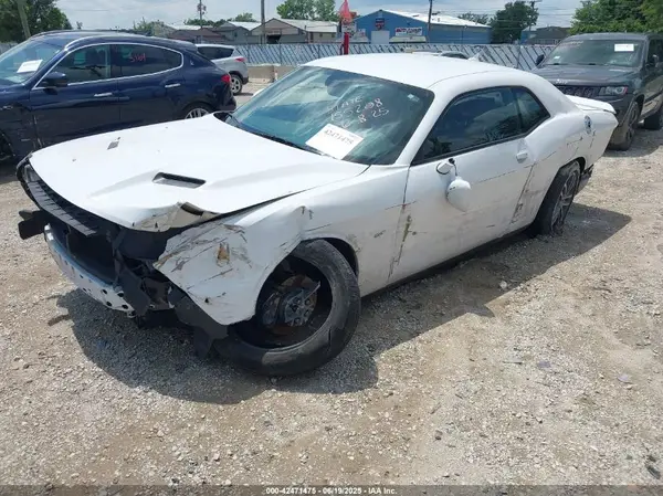 2C3CDZGG7JH215630 2018 DODGE CHALLENGER - Image 2