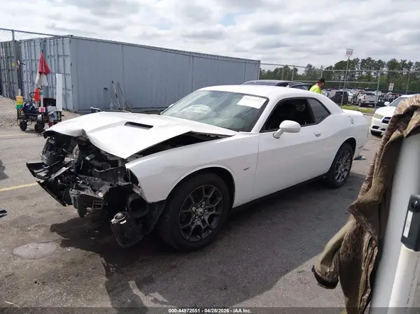 2C3CDZGG8HH628327 2017 DODGE CHALLENGER - Image 2