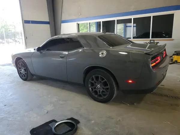 2C3CDZGG8JH120686 2018 DODGE CHALLENGER - Image 2