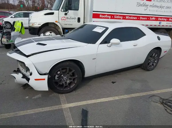 2C3CDZGG8JH217371 2018 DODGE CHALLENGER - Image 2