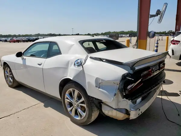2C3CDZGG8PH697033 2023 DODGE CHALLENGER - Image 2