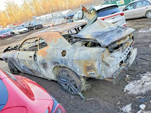 2C3CDZGG9KH683554 2019 DODGE CHALLENGER - Image 2