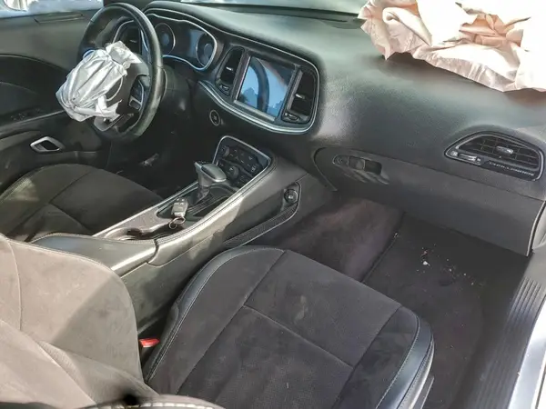 2C3CDZGGXHH574643 2017 DODGE CHALLENGER - Image 8