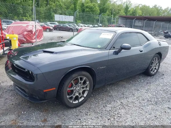 2C3CDZGGXHH581043 2017 DODGE CHALLENGER - Image 2