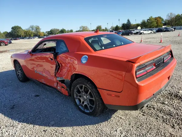 2C3CDZGGXHH586212 2017 DODGE CHALLENGER - Image 2