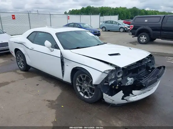 2C3CDZGGXHH607186 2017 DODGE CHALLENGER - Image 1