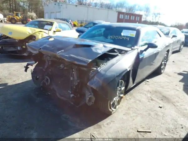 2C3CDZGGXHH652077 2017 DODGE CHALLENGER - Image 2