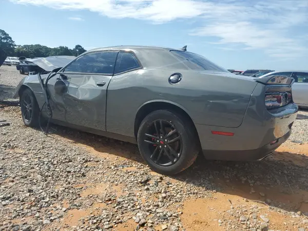 2C3CDZGGXJH184437 2018 DODGE CHALLENGER - Image 2