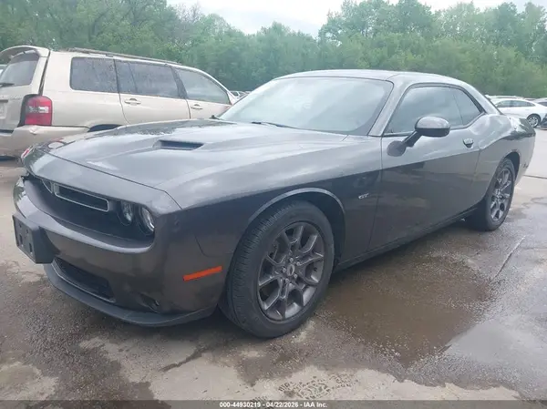 2C3CDZGGXJH256835 2018 DODGE CHALLENGER - Image 2