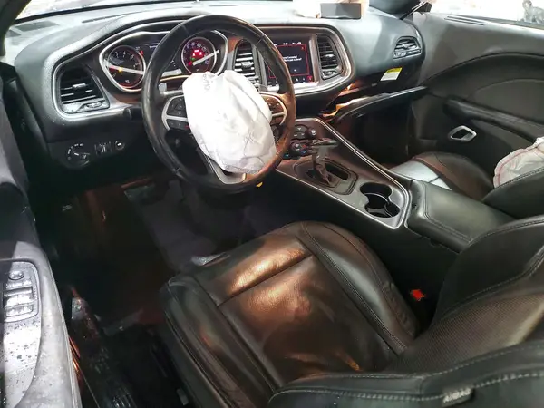 2C3CDZGGXJH322820 2018 DODGE CHALLENGER - Image 8