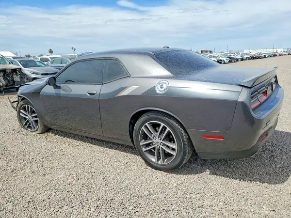 2C3CDZGGXKH642902 2019 DODGE CHALLENGER - Image 2