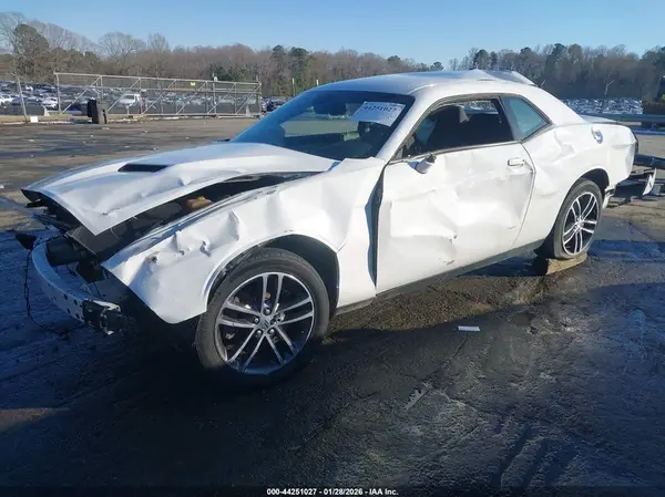 2C3CDZGGXKH759704 2019 DODGE CHALLENGER - Image 2