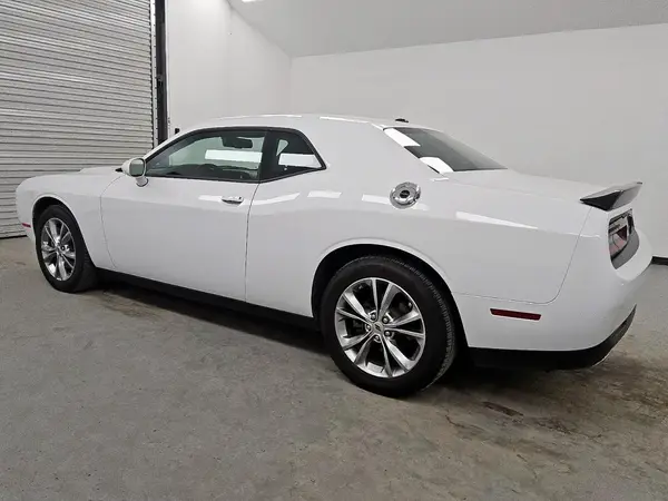 2C3CDZGGXPH697034 2023 DODGE CHALLENGER - Image 2