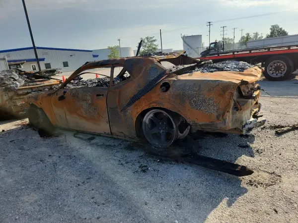 2C3CDZH96JH101909 2018 DODGE CHALLENGER - Image 2