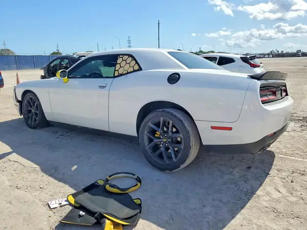2C3CDZJG1KH566818 2019 DODGE CHALLENGER - Image 2