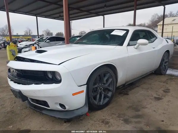 2C3CDZJG3PH549784 2023 DODGE CHALLENGER - Image 2