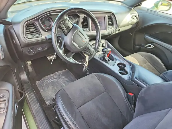 2C3CDZJG3PH586737 2023 DODGE CHALLENGER - Image 8