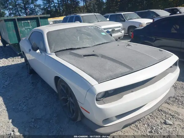 2C3CDZJG4PH567937 2023 DODGE CHALLENGER - Image 1