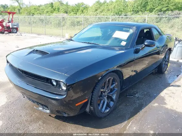 2C3CDZJG5PH695796 2023 DODGE CHALLENGER - Image 2