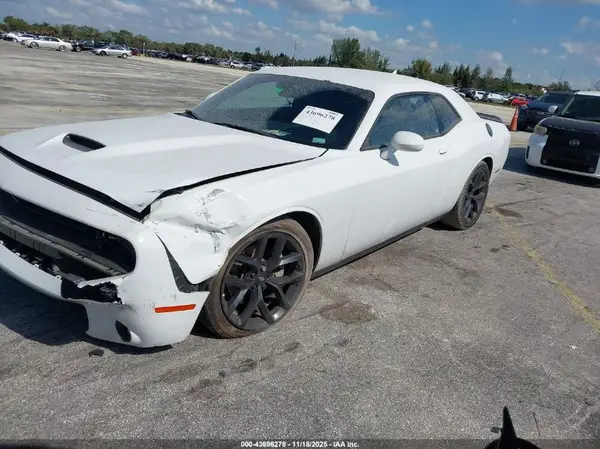 2C3CDZJG6MH573069 2021 DODGE CHALLENGER - Image 2