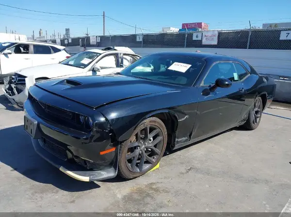 2C3CDZJG8PH521589 2023 DODGE CHALLENGER - Image 2