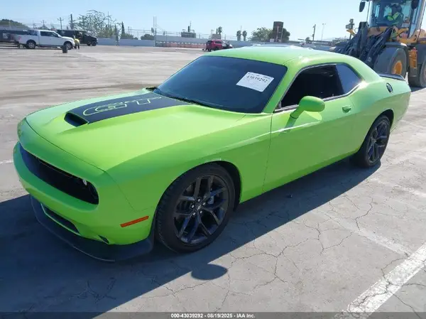 2C3CDZJG9PH549692 2023 DODGE CHALLENGER - Image 2