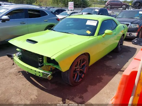 2C3CDZJG9PH567951 2023 DODGE CHALLENGER - Image 2