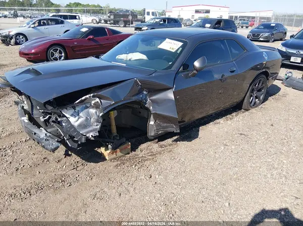 2C3CDZJGXKH540542 2019 DODGE CHALLENGER - Image 2