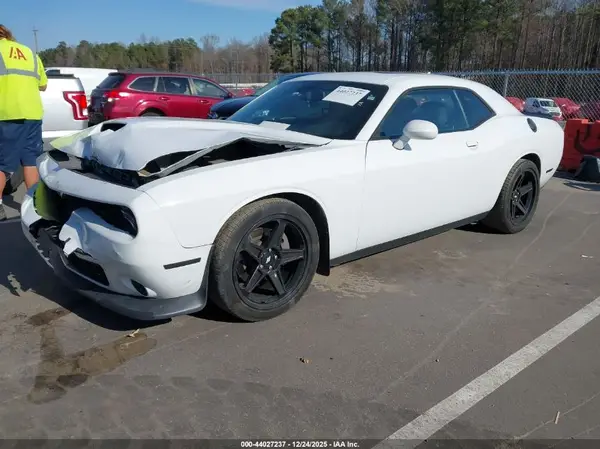 2C3CDZJGXKH596206 2019 DODGE CHALLENGER - Image 2