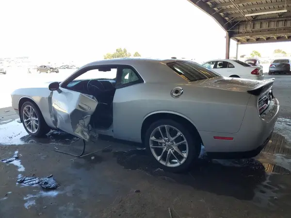 2C3CDZKG6PH689598 2023 DODGE CHALLENGER - Image 2