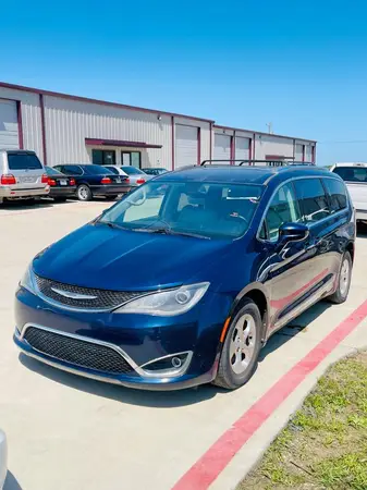 2C4BC1EG2HB811746 2017 CHRYSLER PACIFICA - Image 2