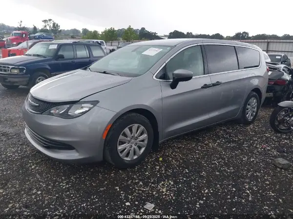 2C4RC1AG0JR172309 2018 CHRYSLER PACIFICA - Image 2