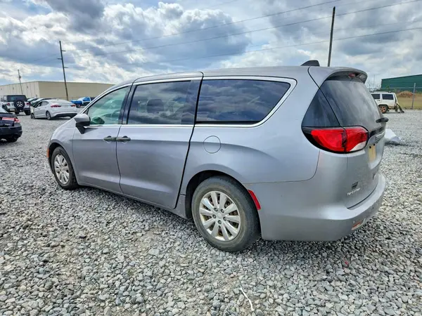 2C4RC1AG1JR130750 2018 CHRYSLER PACIFICA - Image 2