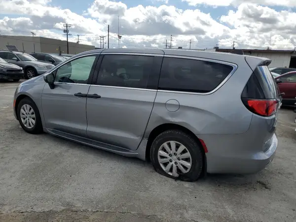 2C4RC1AG2JR113911 2018 CHRYSLER PACIFICA - Image 2