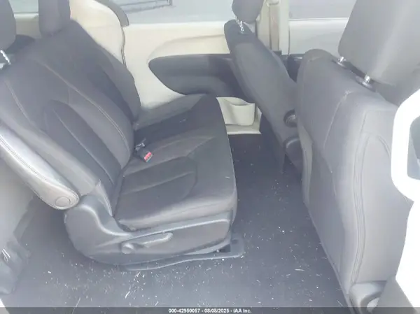 2C4RC1AG2JR235443 2018 CHRYSLER PACIFICA - Image 8