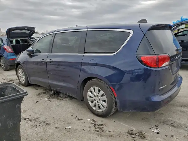 2C4RC1AG2JR355856 2018 CHRYSLER PACIFICA - Image 2