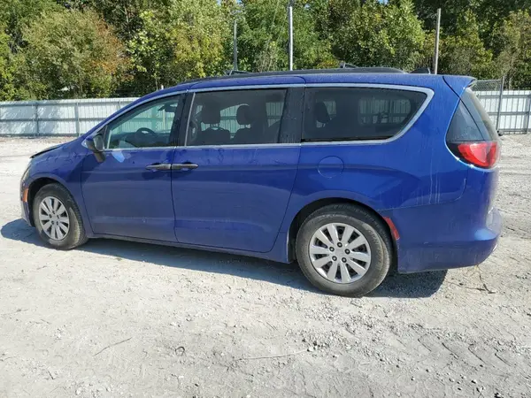 2C4RC1AG3JR247987 2018 CHRYSLER PACIFICA - Image 2