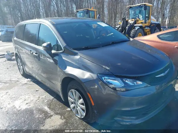 2C4RC1AG3JR316211 2018 CHRYSLER PACIFICA - Image 1
