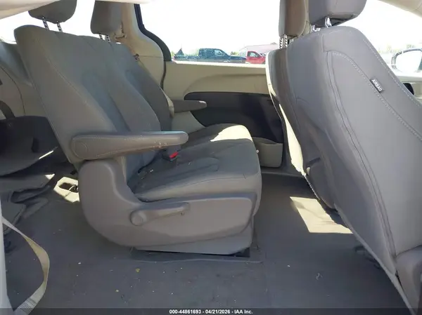 2C4RC1AG3JR316435 2018 CHRYSLER PACIFICA - Image 8