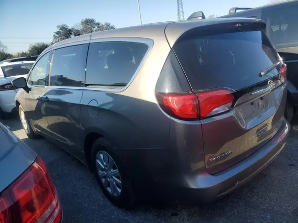 2C4RC1AG4JR104322 2018 CHRYSLER PACIFICA - Image 2